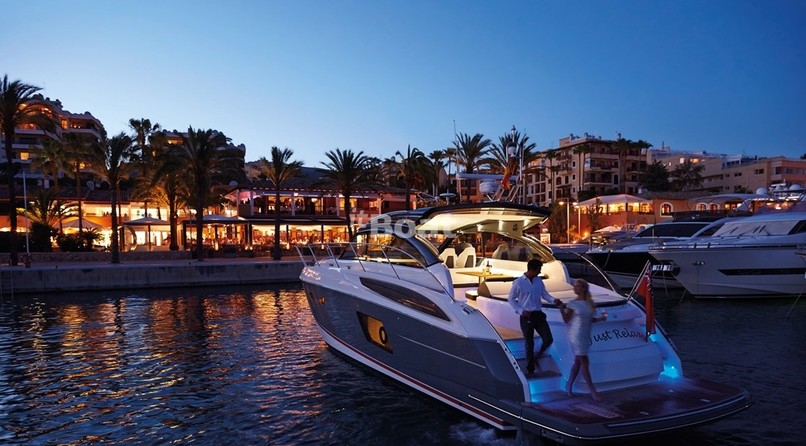 Princess V48 OPEN