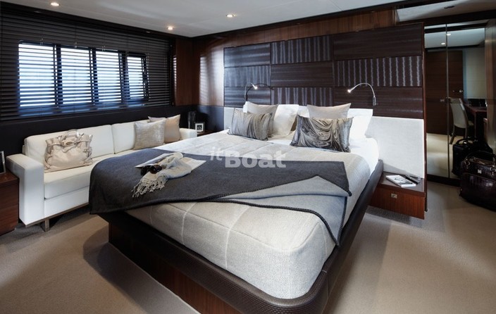 Princess V72