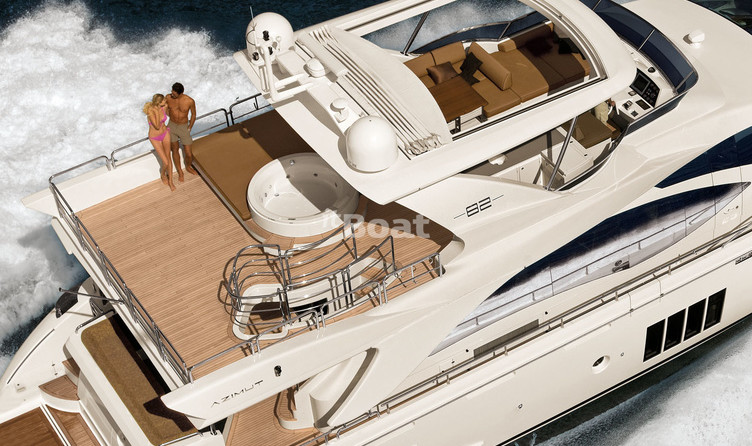 Azimut 82