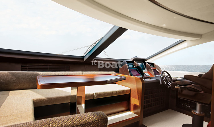 Azimut 82