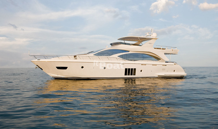 Azimut 82