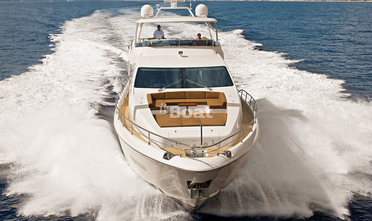 Azimut 82