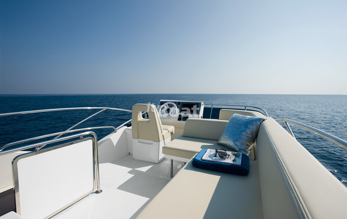 Azimut 38