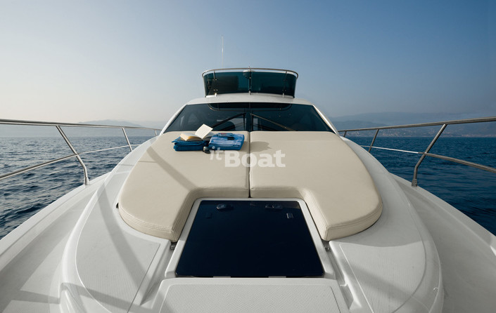 Azimut 38