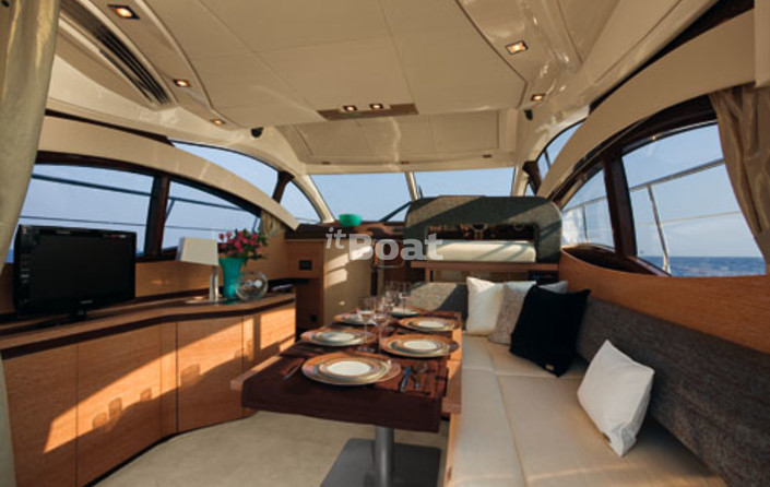 Azimut 38