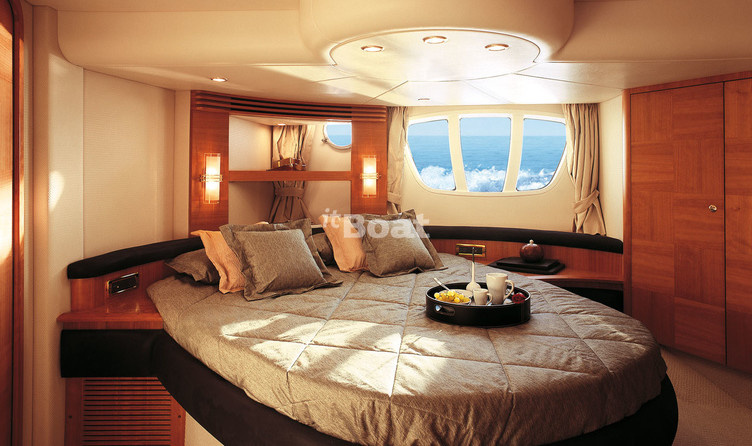 Azimut 55E