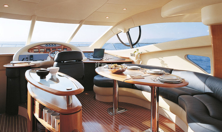 Azimut 55E