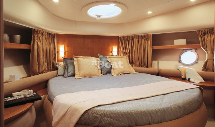 Azimut 55E