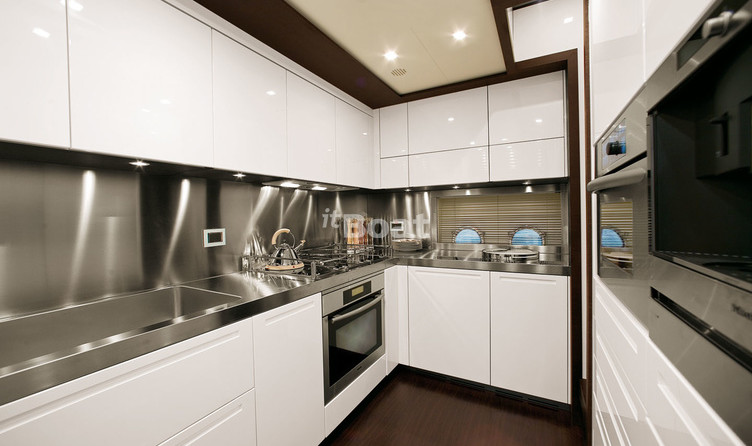 Azimut 103SL