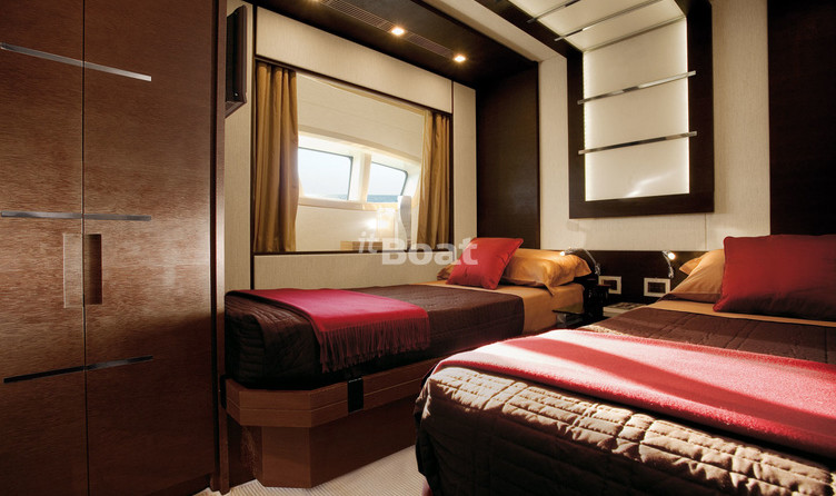 Azimut 103SL