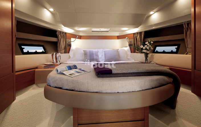 Azimut 40