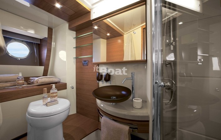 Azimut Brazilian 60