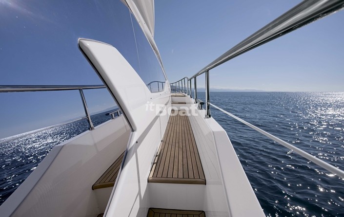 Azimut Brazilian 70