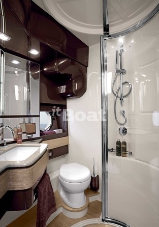 Azimut Brazilian 70