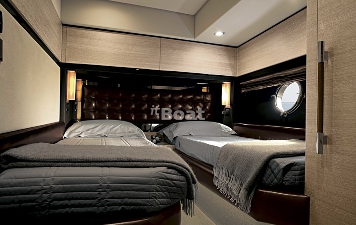Azimut Brazilian 70
