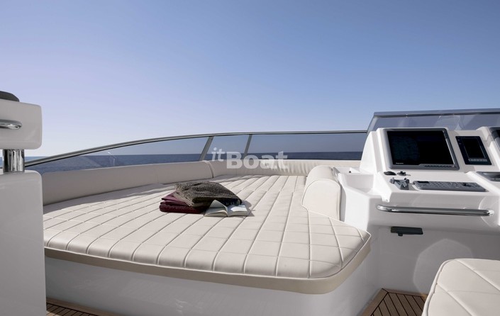 Azimut Brazilian 70