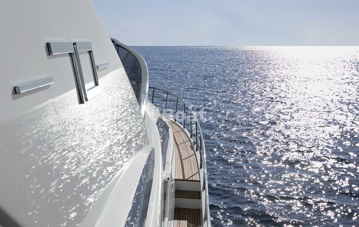 Azimut Brazilian 70