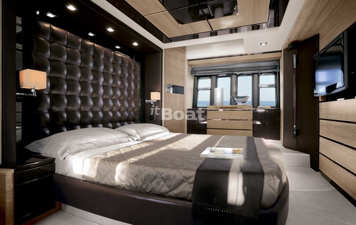 Azimut Brazilian 70