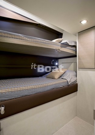 Azimut Brazilian 70