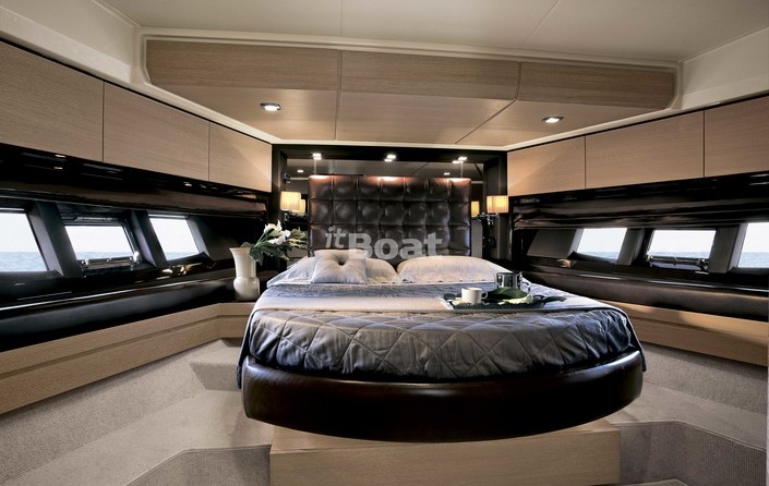 Azimut Brazilian 70