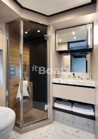 Azimut Brazilian 83