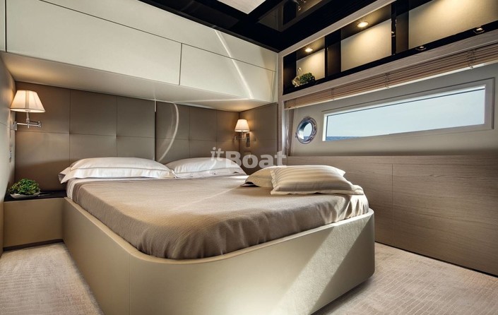 Azimut Brazilian 83