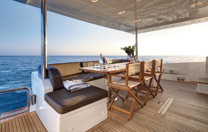 Azimut Brazilian 83