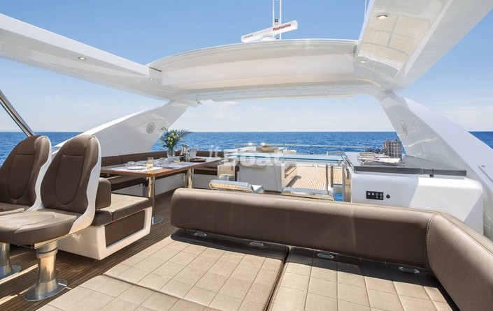 Azimut Brazilian 83