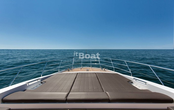 Azimut Brazilian 83