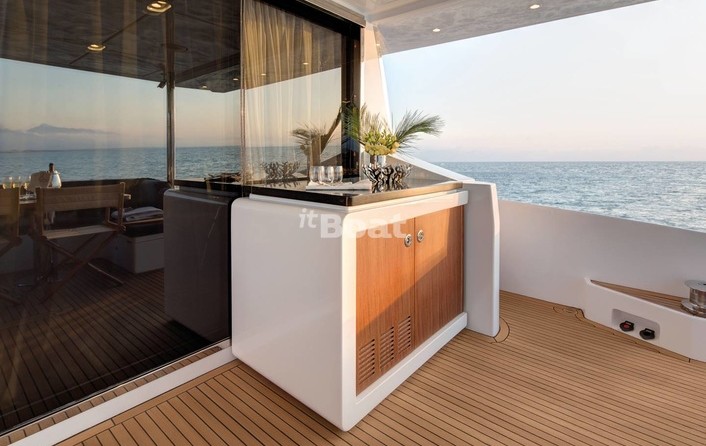 Azimut Brazilian 83