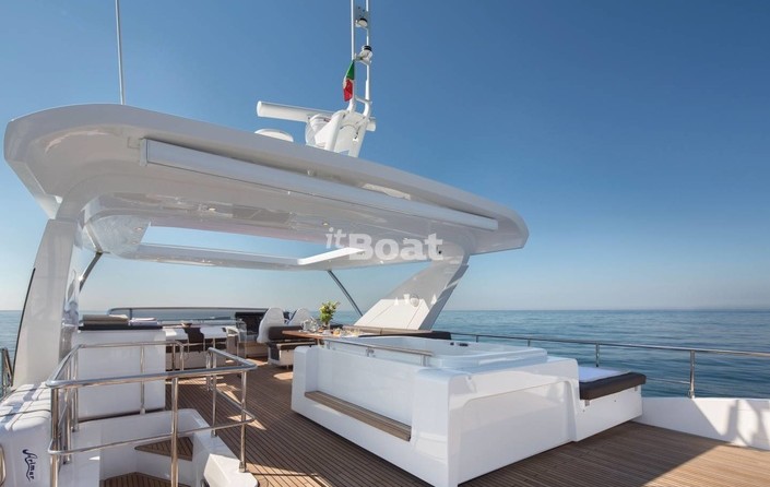 Azimut Brazilian 83