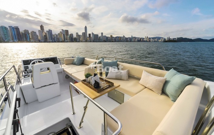 Azimut Brazilian 42