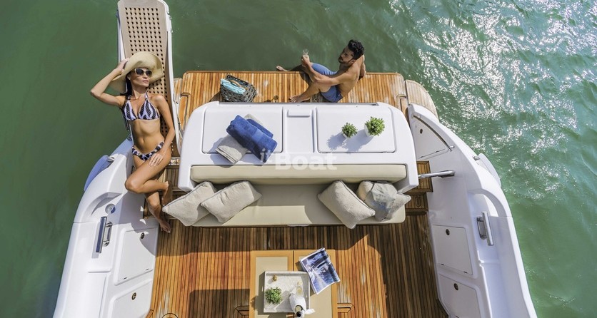 Azimut Brazilian 42