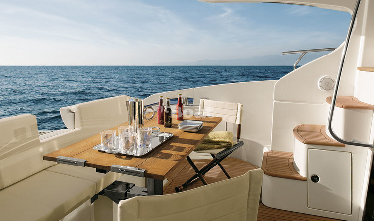 Azimut 43