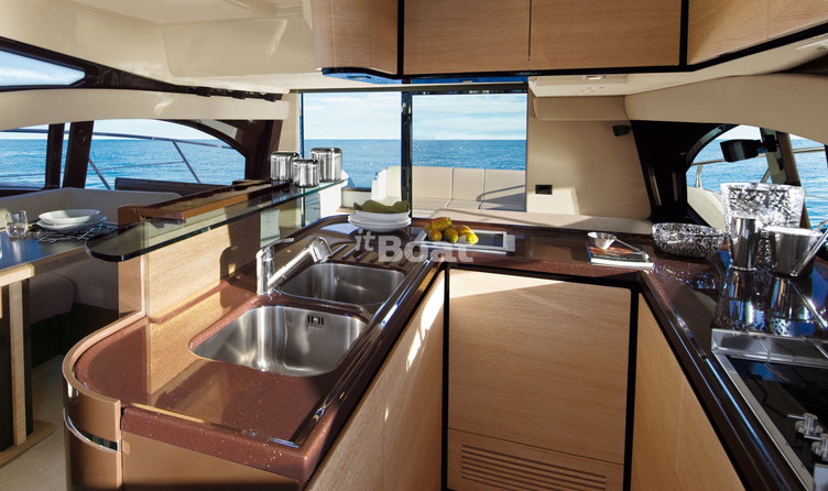 Azimut 58
