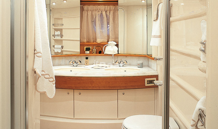Azimut 68 Evolution