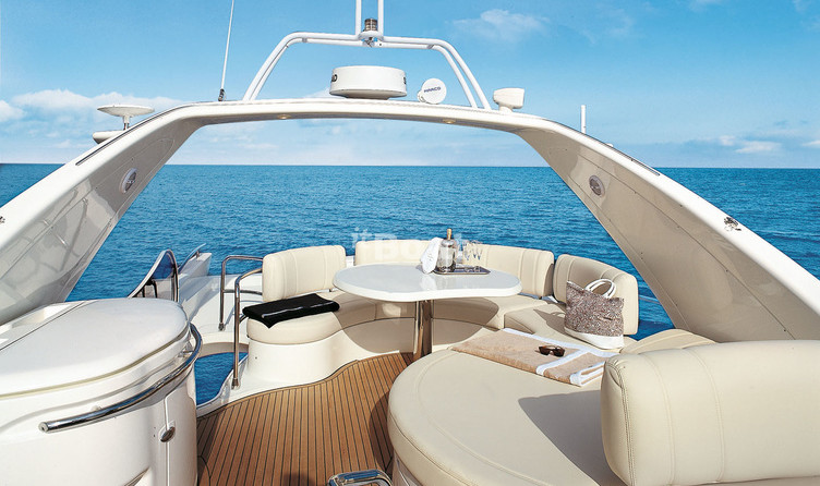 Azimut 68 Evolution