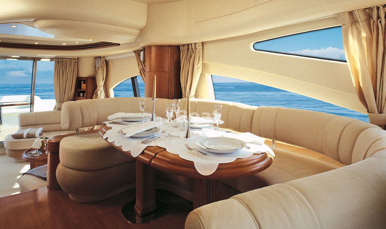 Azimut 68 Evolution