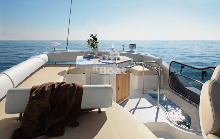 Azimut 48
