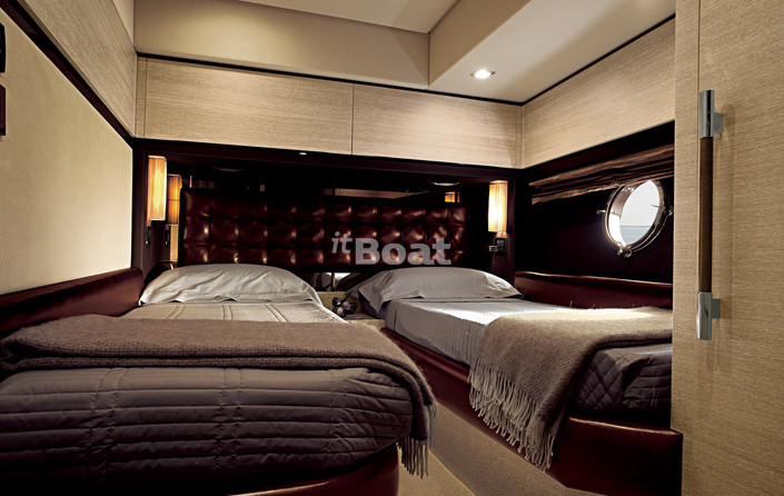 Azimut 70