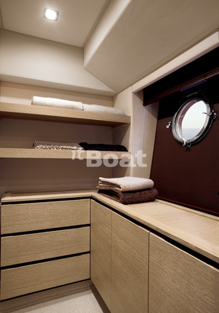 Azimut 70