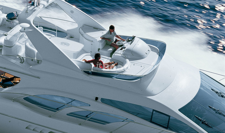 Azimut 62E