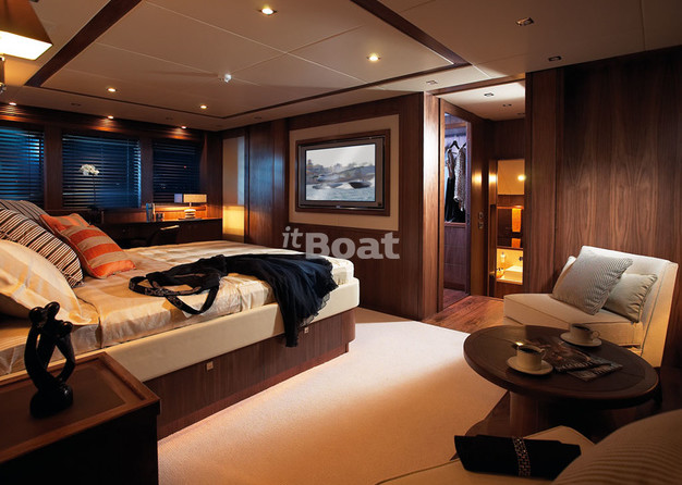 Sunseeker 37M Yacht
