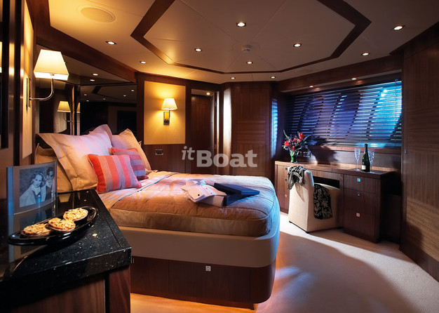 Sunseeker 37M Yacht