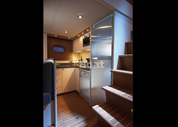 Sunseeker 37M Yacht