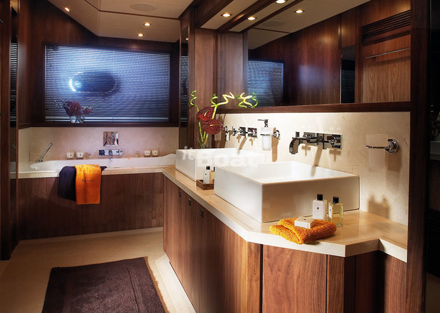 Sunseeker 37M Yacht