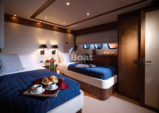Sunseeker 34M Yacht