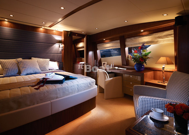 Sunseeker 34M Yacht