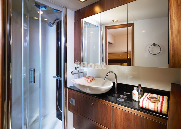 Sunseeker 60 Manhattan
