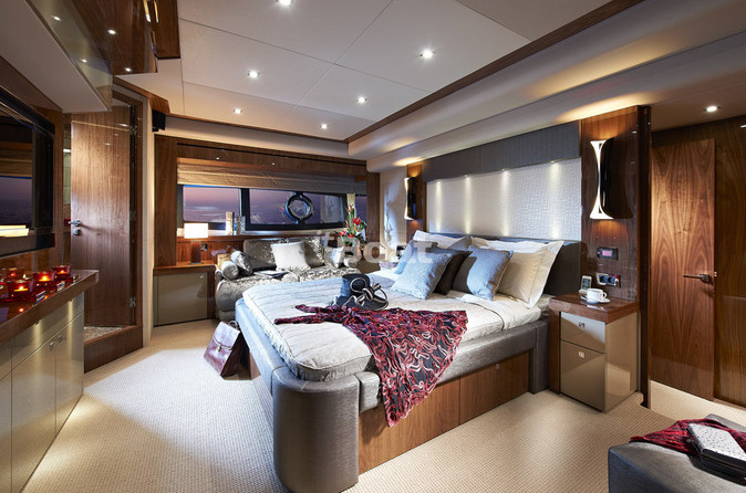 Sunseeker 28M Yacht